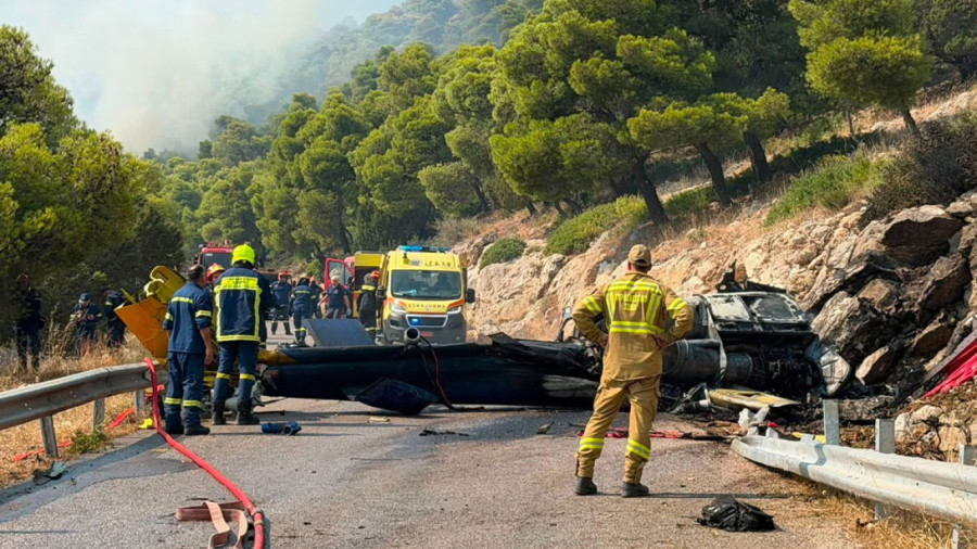 Bloomberg: Η τραγωδία στην Αττική αποκαλύπτει τους θανάσιμους κινδύνους της αεροπυρόσβεσης στην Ευρώπη
