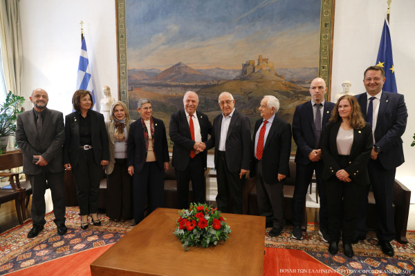 Υπογραφή μνημονίου μεταξύ Βουλής και Πανεπιστημίου Πειραιά - Τι περιλαμβάνει
