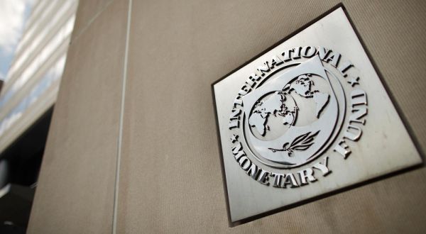 Συνεχίζονται οι πιέσεις ΔΝΤ για αφορολόγητα 5.000 ευρώ
