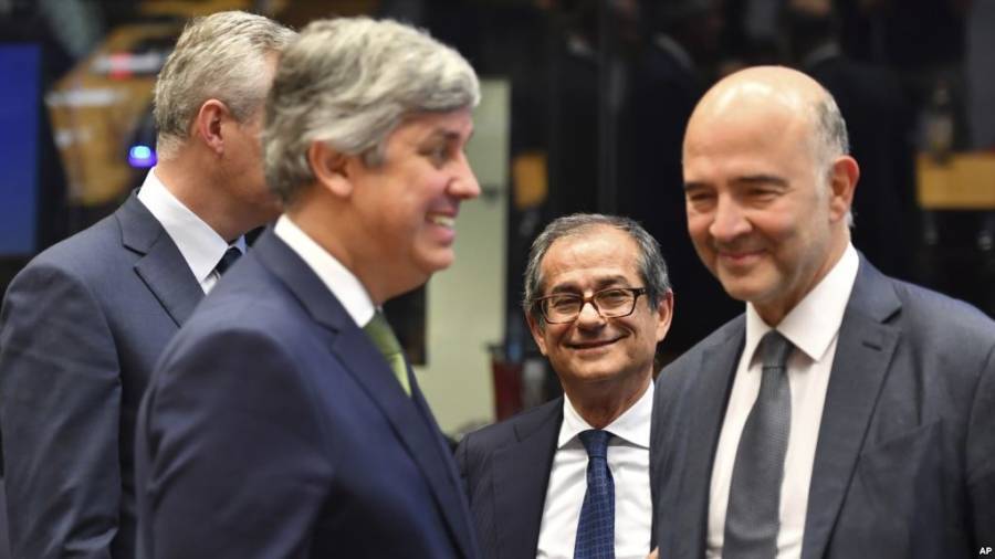 ΔΝΤ και Κομισιόν πιέζουν την Ιταλία με τις προβλέψεις τους