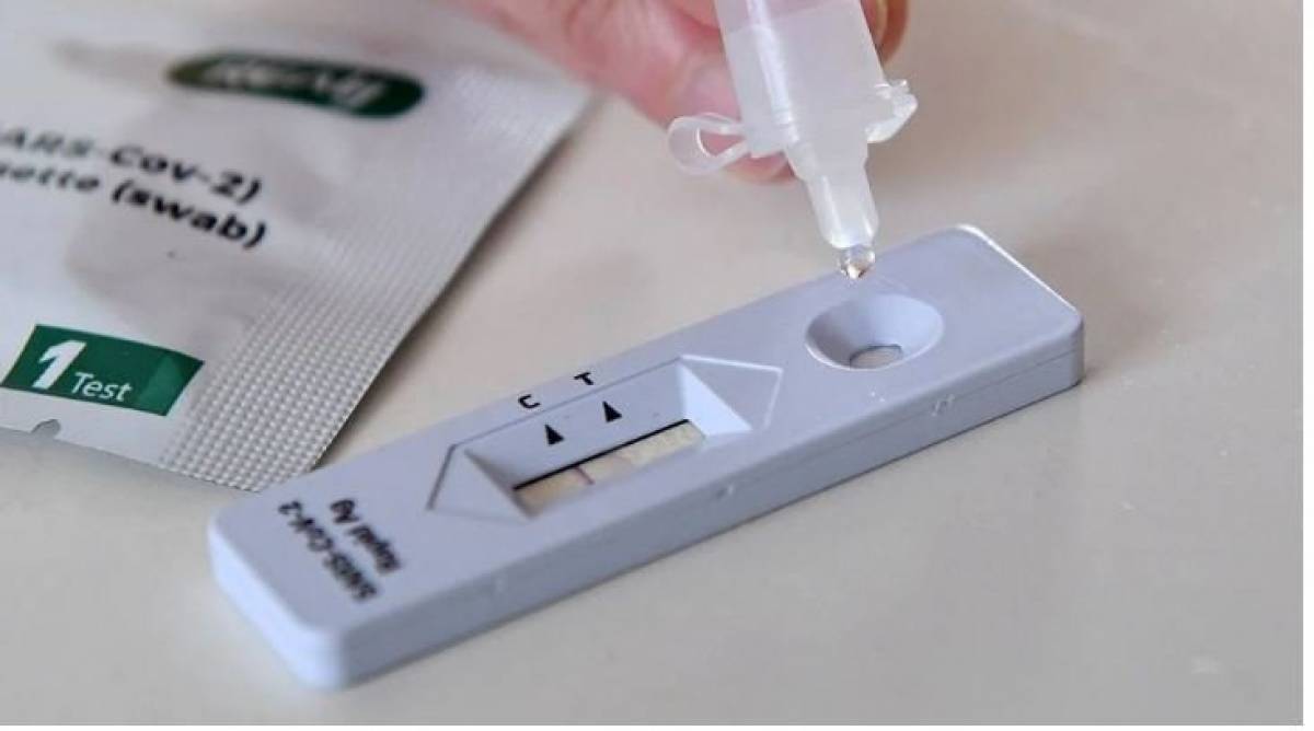 Σχολεία: 14.000 κρούσματα με το... καλημέρα στα self test μαθητών-καθηγητών
