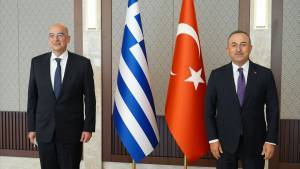 Επικοινωνία Δένδια-Τσαβούσογλου: Η Άγκυρα στέλνει δύο πυροσβεστικά αεροσκάφη
