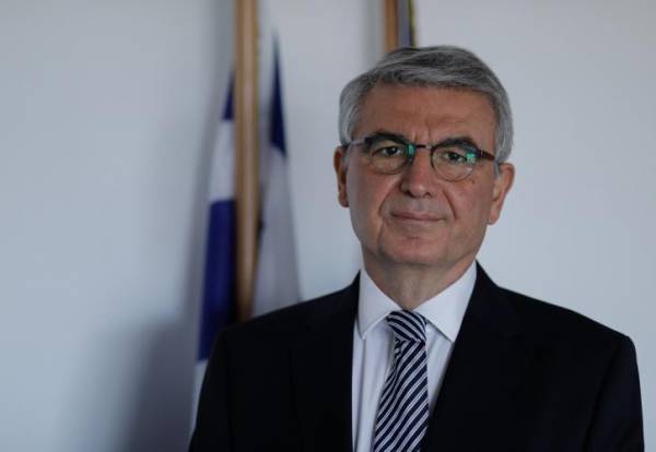Τσακλόγλου: Οι συντάξεις των σημερινών δικαιούχων δε θα θιγούν καθόλου