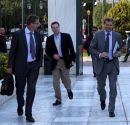 Το μισό υπουργικό σε συνάντηση με την τρόικα
