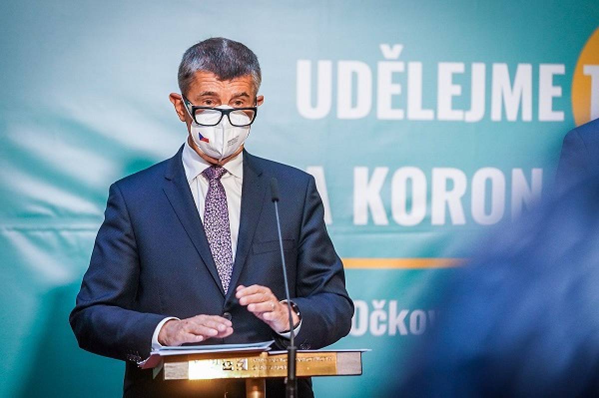 Τσεχία: Διήμερη άδεια σε δημόσιους υπαλλήλους που εμβολιάζονται