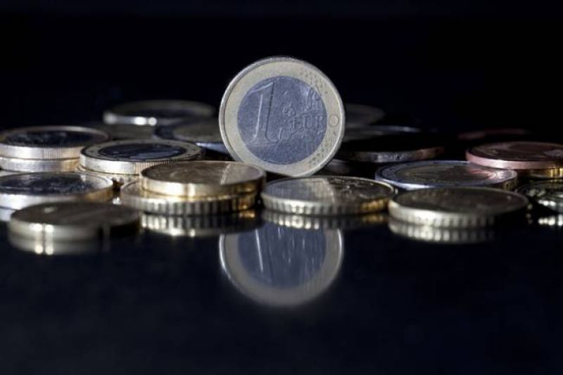 Το ΙΟΒΕ προειδοποιεί για τους κινδύνους από την υστέρηση εσόδων