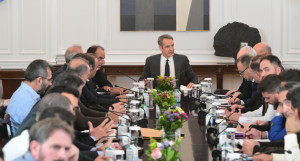 Ολοκληρώθηκε η συνάντηση Μητσοτάκη-αγροτών: Εστίαση σε κόστος παραγωγής, αγροτικό ρεύμα και ΕΦΚ