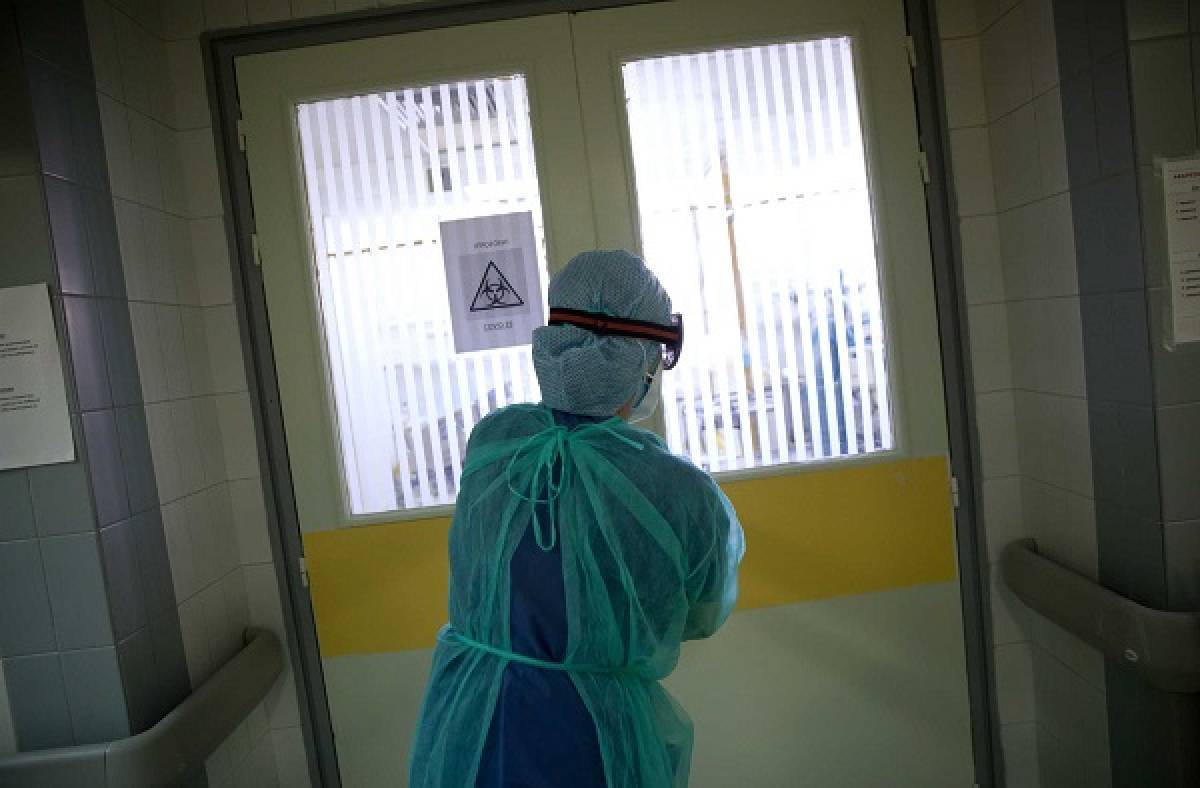 Συνεχίζει να «σαρώνει» η Όμικρον: 30.010 νέα κρούσματα- 59 θάνατοι