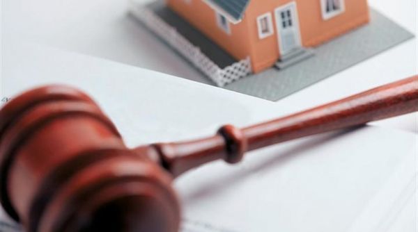 Την Πέμπτη στη Βουλή η ρύθμιση για τους πλειστηριασμούς