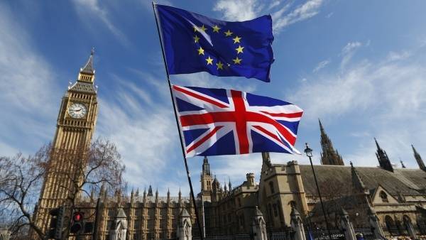 Brexit χωρίς συμφωνία το χειρότερο σενάριο για την βρετανική οικονομία