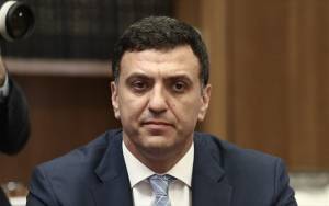 Κικίλιας: Πώς διαμορφώνονται οι αριθμοί σε προσλήψεις και ΜΕΘ