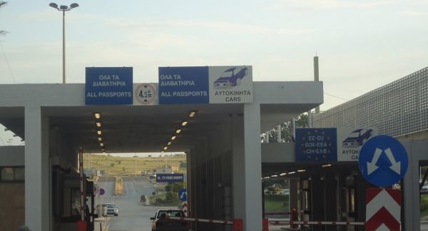 Κλειστά τα σύνορα των Σκοπίων μέχρι τα τέλη του 2016