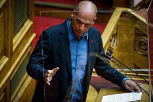 Βαρουφάκης: Κάλεσμα σε Τσίπρα κατάθεσης πρότασης μομφής κατά της κυβέρνησης