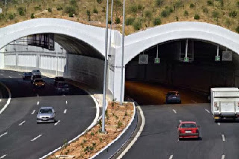 Ένας νεκρός από την έκρηξη αυτοκινήτου κοντά στο "Ελ.Βελνιζέλος"