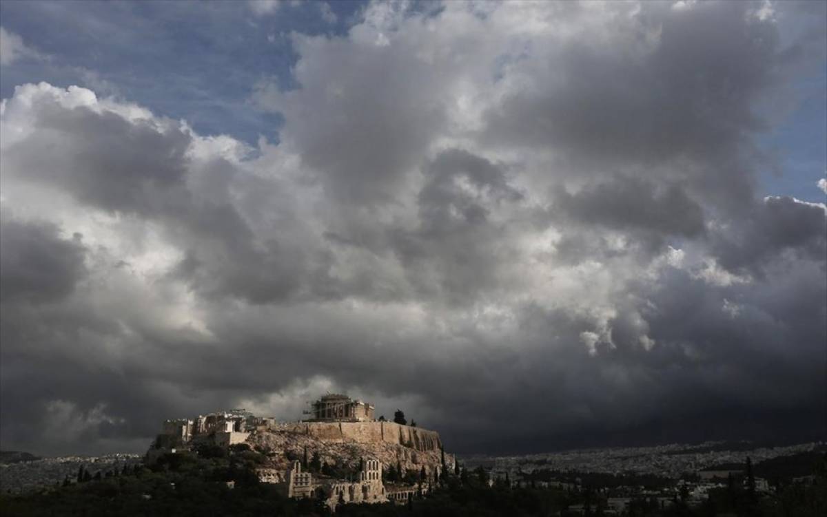 Συννεφιά, καταιγίδες και πτώση της θερμοκρασίας