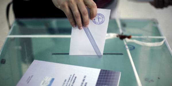 Καταγγελία της Ελληνικής Λύσης περί μη διάθεσης των ψηφοδελτίων της