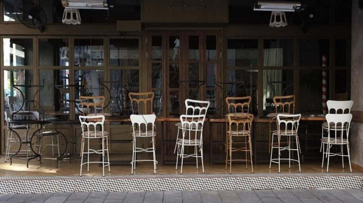 «Βουτιά» για τον τζίρο σε εστίαση-καταλύματα το γ’ τρίμηνο