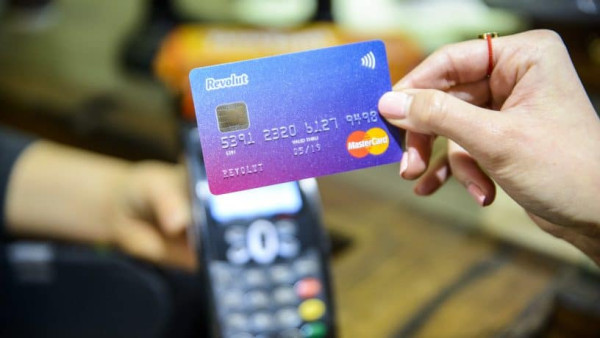 Revolut: Αύξηση εσόδων κατά 72% και κέρδη $1,4δισ. το 2024
