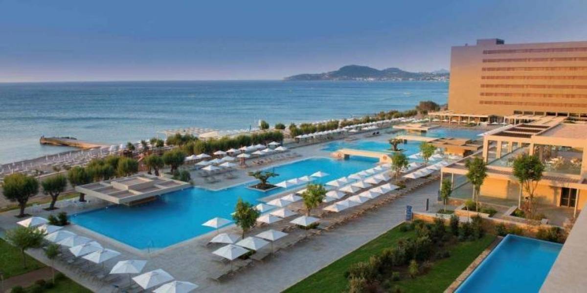 Επιτροπή Ανταγωνισμού: «Ναι» σε Blackstone για τα ξενοδοχεία της Louis