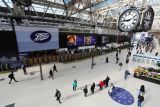 Βρετανία: Ο Τζόνσον αποφάσισε να μην παρατείνει το lockdown