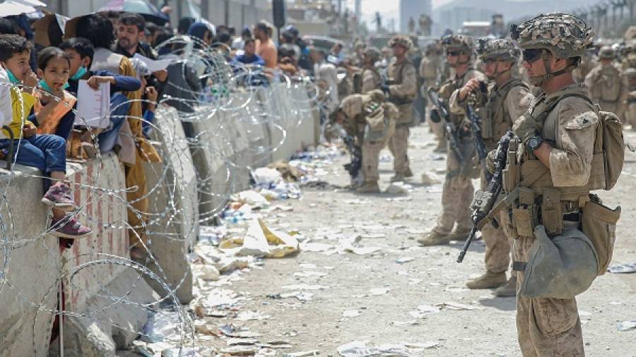 «Μάχη» με τον χρόνο για τους απεγκλωβισμούς στο Αφγανιστάν