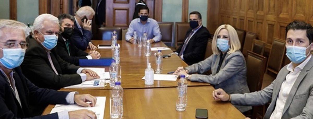 Τα προβλήματα των μικρομεσαίων επιχειρήσεων στη συνάντηση ΒΕΑ-Γεννηματά