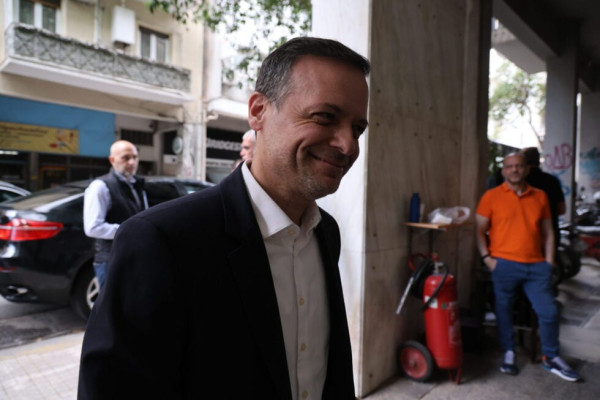 Υπουργείο Εσωτερικών κατά Δούκα: Να μελετήσει ή τουλάχιστον να ρωτήσει το ChatGPT