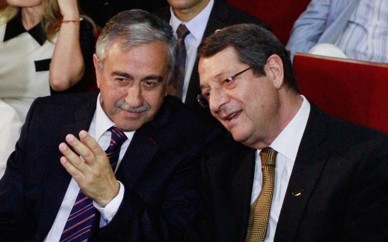 Σε εξέλιξη κρίσιμη συνάντηση του Ν.Αναστασιάδη με τον Μ.Ακιντζί