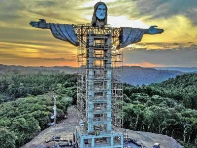 Βραζιλία: Χτίζεται νέο άγαλμα του Χριστού- Μεγαλύτερο από του Ρίο