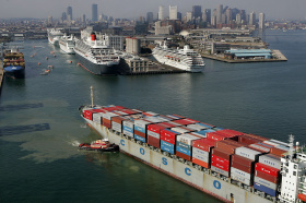 Λιμάνι της Βοστώνης: Διαχειρίστηκε το μεγαλύτερο containership στην ιστορία του