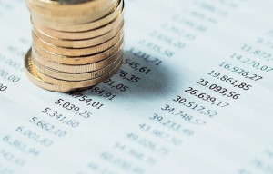 Τα υβριδικά προϊόντα «σπρώχνουν» τα επιτόκια καταθέσεων