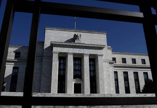 Πρακτικά Fed: Έρχεται αύξηση επιτοκίων, εάν παραμείνει υψηλός ο πληθωρισμός