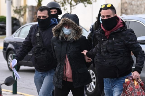 Καλείται ως ύποπτη για τους θανάτους Μαλένας, Ίριδας η Πισπιρίγκου