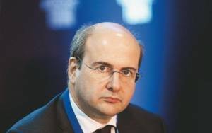Χατζηδάκης: Πρωτοβουλίες για ανάπτυξη πράσινων χρηματοδοτήσεων