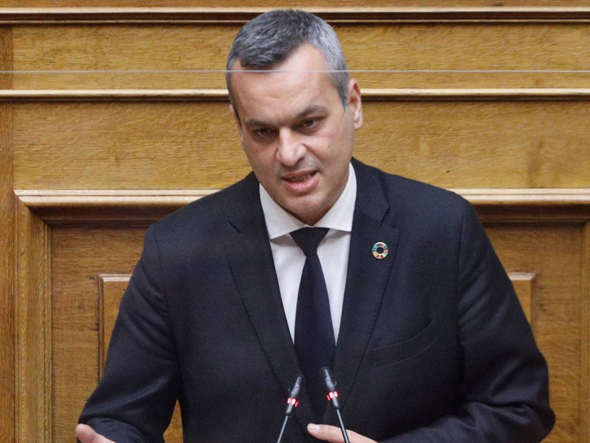 Μαμουλάκης: Ο κόσμος καίγεται κι ο Υπουργός πανηγυρίζει