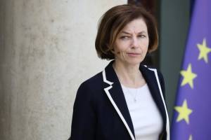 Η Φλοράνς Παρλί αντί του Μακρόν στην παρέλαση