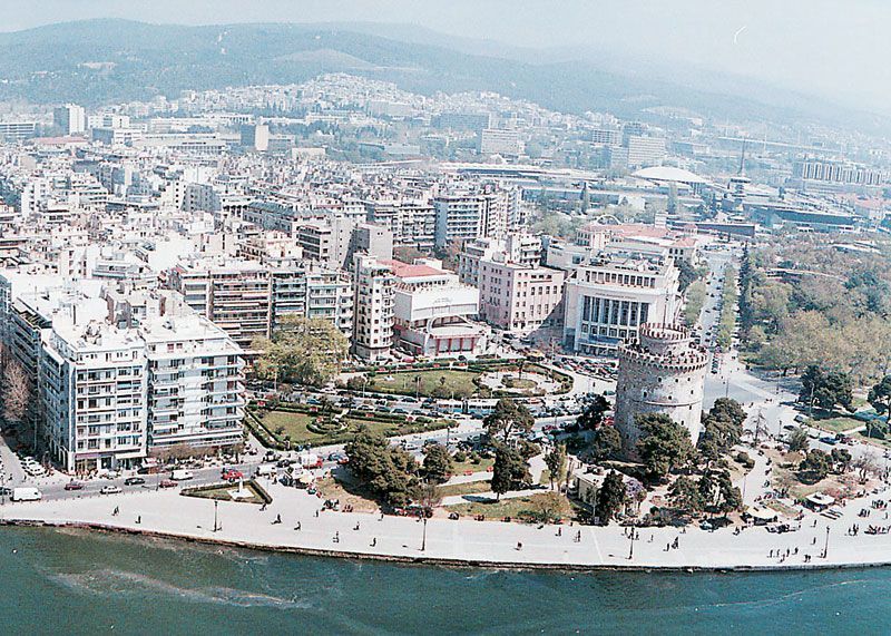 Θεσσαλονίκη: Ιστορίες κτηματομεσιτικής "τρέλας"- Ρετιρέ σε τιμή μικρού ΙΧ και ενοικίαση… χωρίς ενοίκιο