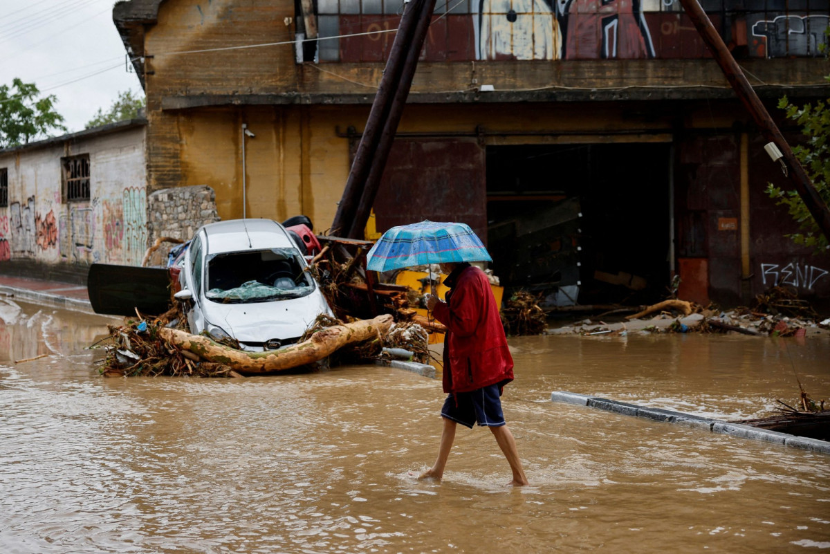 Κακοκαιρία: 1.500 κλήσεις στο Κέντρο Επιχειρήσεων Πυροσβεστικής-350 διασώσεις ατόμων