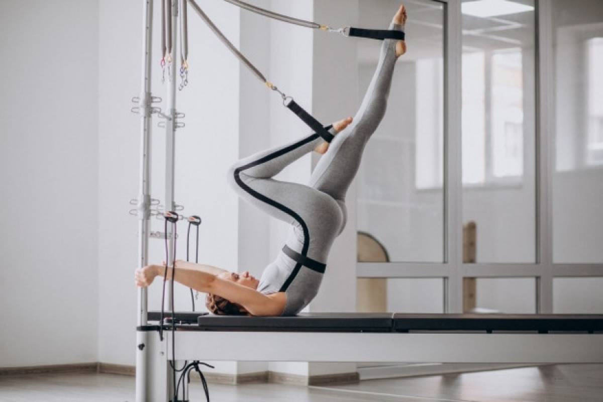 Pilates Reformer: Σμιλέψτε τους γλουτούς σας με αποτελεσματικές ασκήσεις