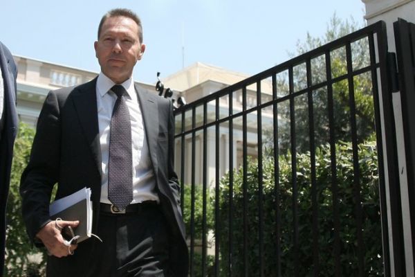 Αναβλήθηκε για το απόγευμα η συνάντηση Στουρνάρα με την τρόικα