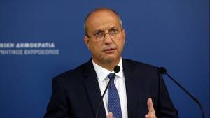 Οικονόμου για ανεμβολίαστους: Υπάρχει κόσμος που αρνείται τον ορθολογισμό