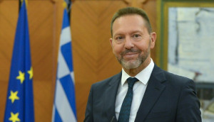 «Μείωση των επιτοκίων τον Ιούνιο», σύμφωνα με τον Στουρνάρα