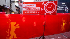 Καλοκαιρινό «κύμα κορoνοϊού» στη Γερμανία