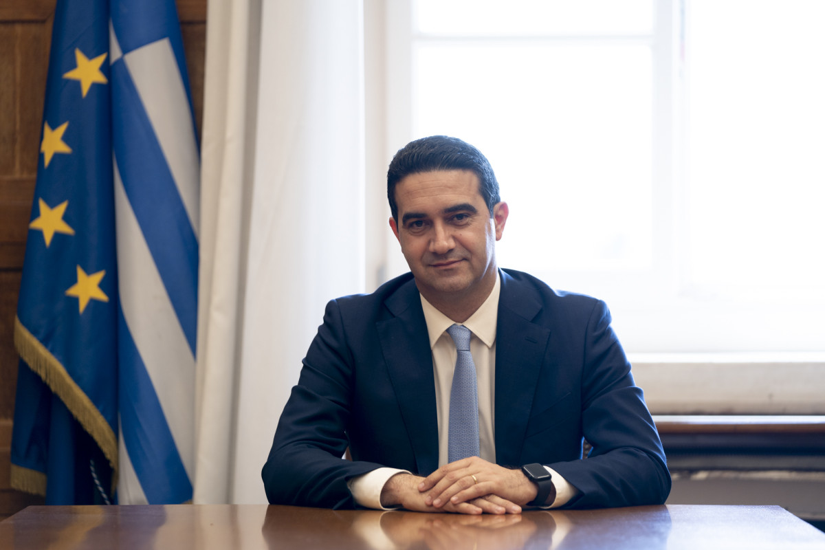 Κατρίνης: Το ΠΑΣΟΚ δεν κάνει κυνήγι πολιτικών κεφαλών