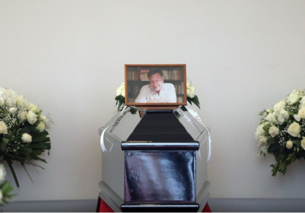 Το ύστατο χαίρε στον Ηλία Νικολακόπουλο- Σύσσωμος ο πολιτικός κόσμος