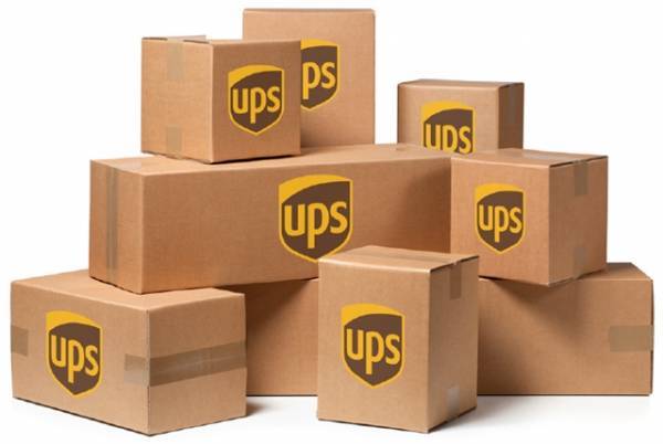 Η UPS διευρύνει τα ωράρια παραλαβής στην Ελλάδα