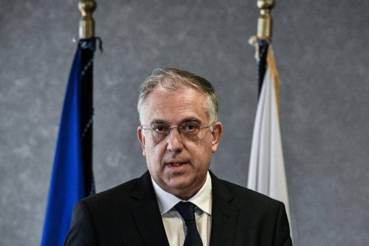Θεοδωρικάκος: Οι πυροσβέστες θα έπρεπε να έχουν υπακούσει τον νόμο