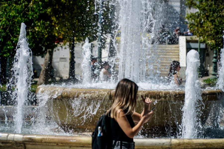 Συνεχίζεται ο καύσωνας- Πού θα δούμε 43 βαθμούς