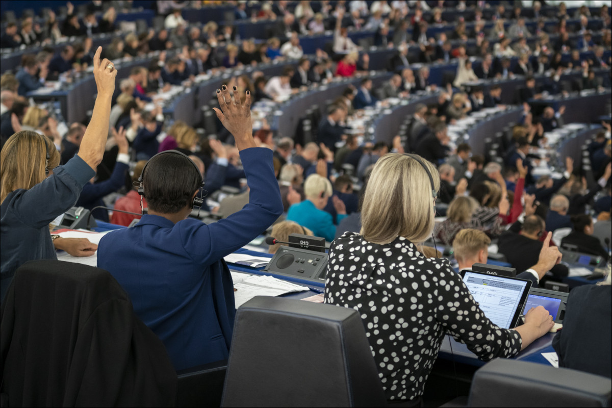 Ευρωκοινοβούλιο για ΕΚΤ: Πληθωρισμός και ψηφιακό ευρώ στο επίκεντρο
