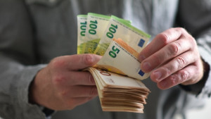 Focus Bari: Το 5% των Ελλήνων αισθάνονται «οικονομική» σιγουριά